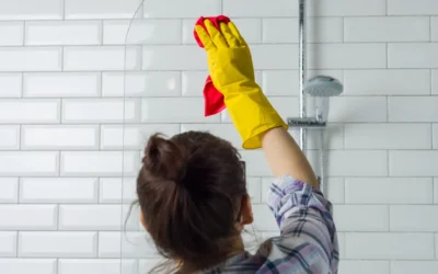 Adiós a las juntas negras en tu baño